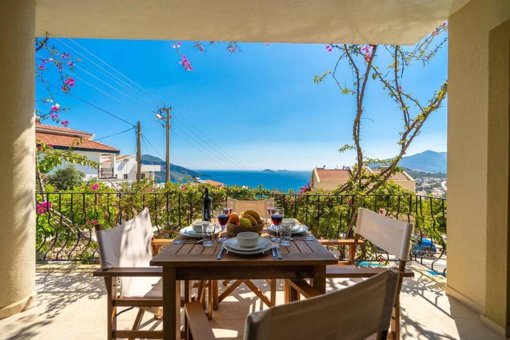 Azure Apartment With Sea View In Kalkan Luaran gambar