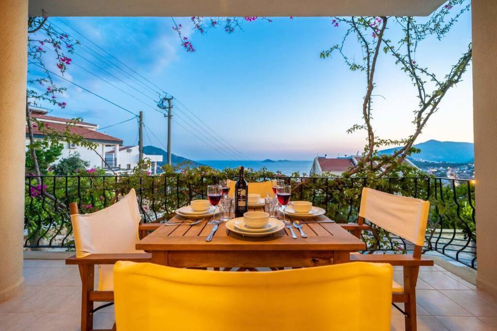 Azure Apartment With Sea View In Kalkan Luaran gambar